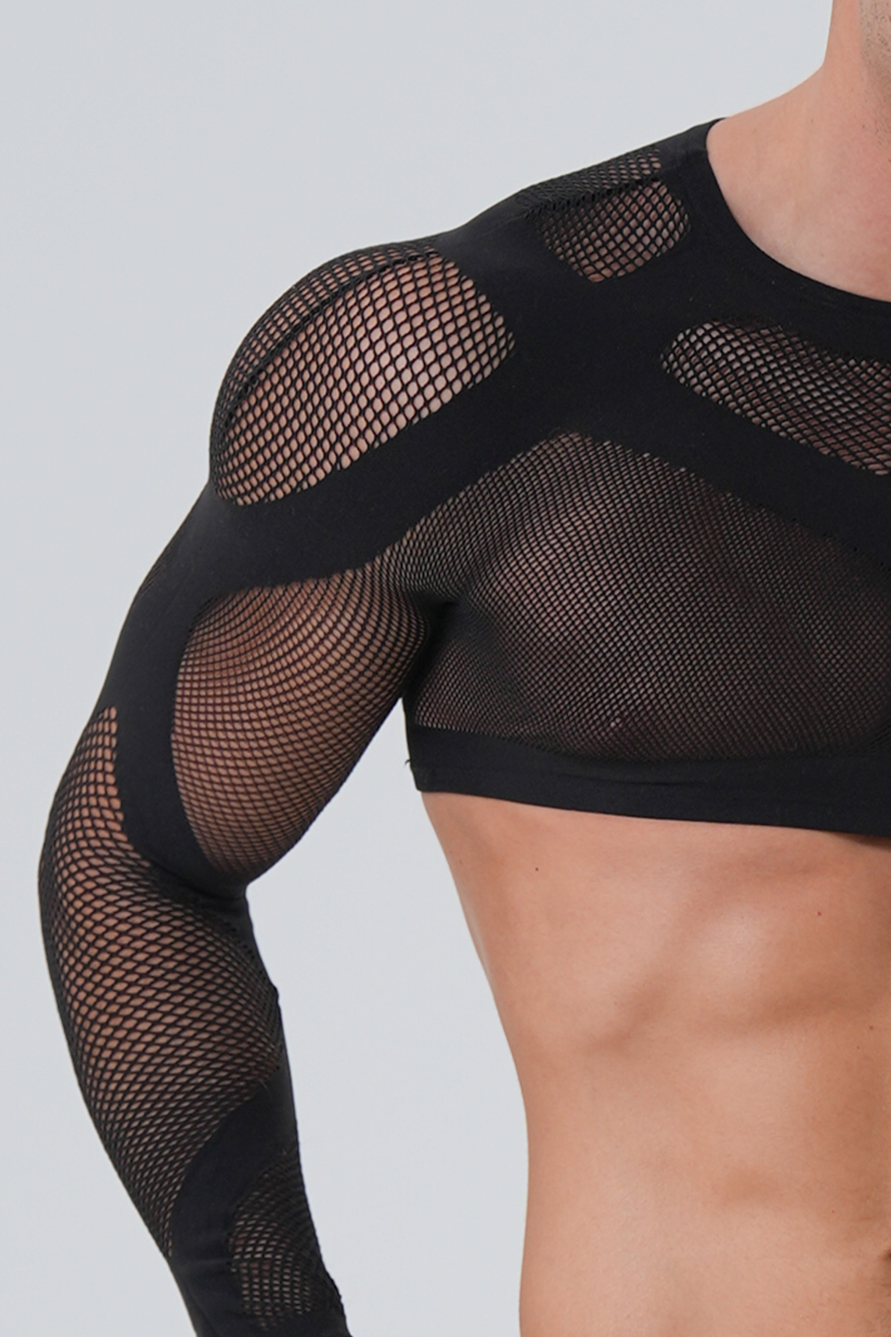 BASEMENT CROP TOP - BLACK