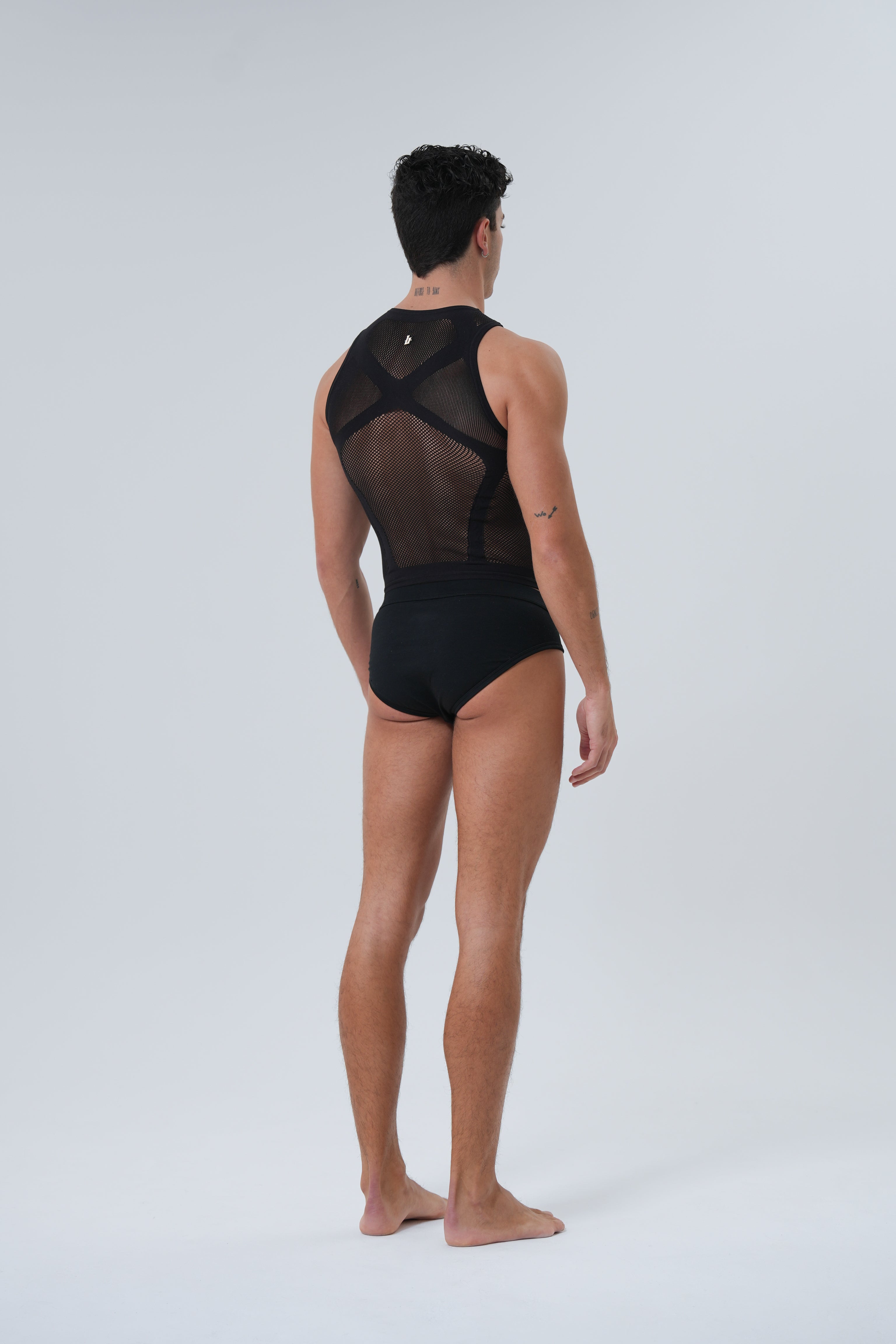 VAULT TANK TOP - BLACK